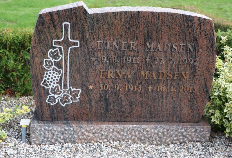 Erna  Madsen .JPG